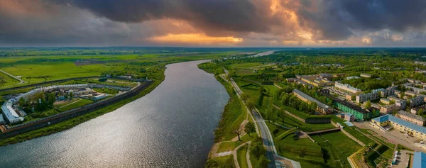 Indah Panorama Udara Gambar Kota Daugavpils Dan Sungai Daugava Pada — Stok Foto
