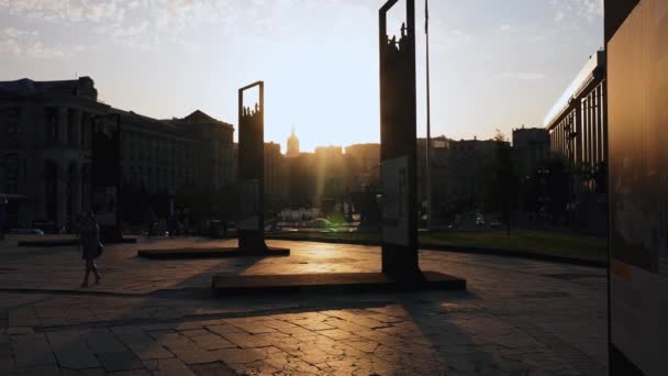 Gyönyörű Naplemente Felett Város Kijev Ukrajna Függetlenségi Emlékmű Kijevi Maidan — Stock videók