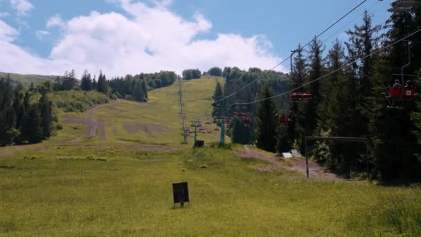 Télésiège Dans Station Ski Tourné Été Avec Herbe Verte Sans — Video