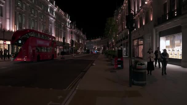 Ночной Вид Улицу Риджентс Лондоне Великобритания Ночная Жизнь Лондона — стоковое видео