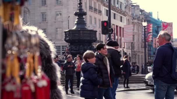 Ludzie Spacerujący Piccadilly Circus Londynie Czas Letni Londynie — Wideo stockowe