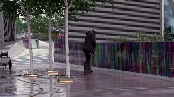 Прибиральник Чистить Вулиці Лондона Біля Арени Очищення Вулиць Під Час — стокове відео