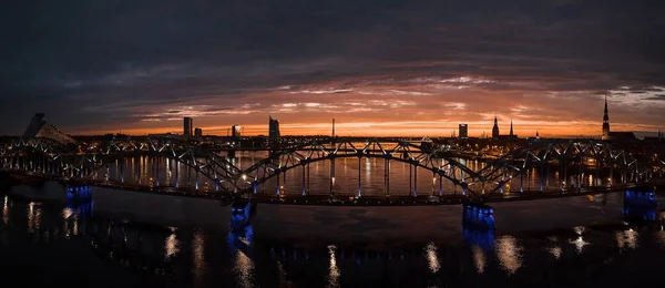 Vue Aérienne Pont Ferroviaire Riga Lettonie Pendant Magnifique Coucher Soleil — Photo