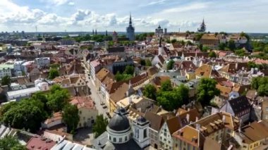 Yukarıdan güzel Tallinn kasabasının hava manzarası. Tallinn 'in eski kasabasının hiperlapası. 