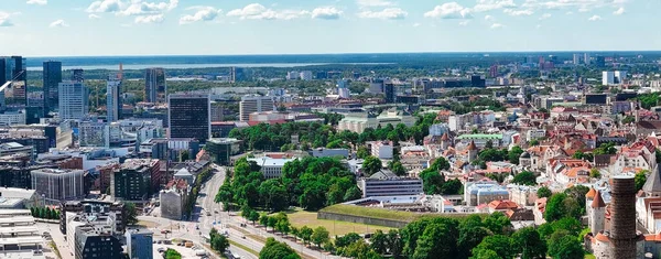 爱沙尼亚首都塔林的全景尽收眼底 市中心有一座古城 Aerial Tallinn View — 图库照片