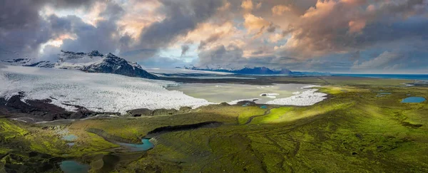 Vista Aérea Das Geleiras Montanhas Nevadas Perto Lagoa Jokulsalon Islândia — Fotografia de Stock