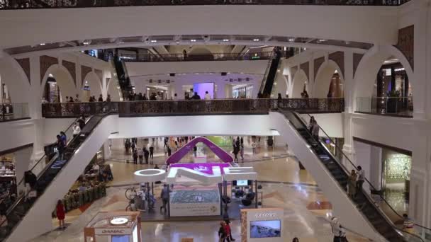 Πολυεπίπεδο Εμπορικό Κέντρο Γνωστό Mall Emirates Ένα Από Μεγαλύτερα Κέντρα — Αρχείο Βίντεο
