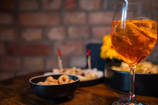 Traditional Italian Aperitif Cheese Nuts Aperol Spritz Drink Wooden Table — Stock Photo, Image