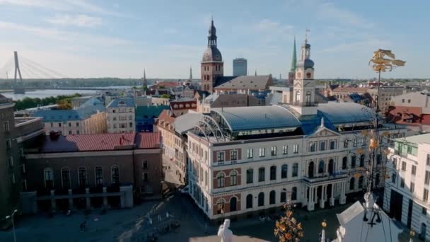 Καθιέρωση Εναέρια Bird Eye Shot Της Ρίγας Riga Ορίζοντα Λετονία — Αρχείο Βίντεο