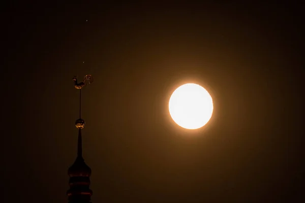 Beautiful Full Moon Riga Old Town Domes Cathedral Golden Cock — Stock Photo, Image