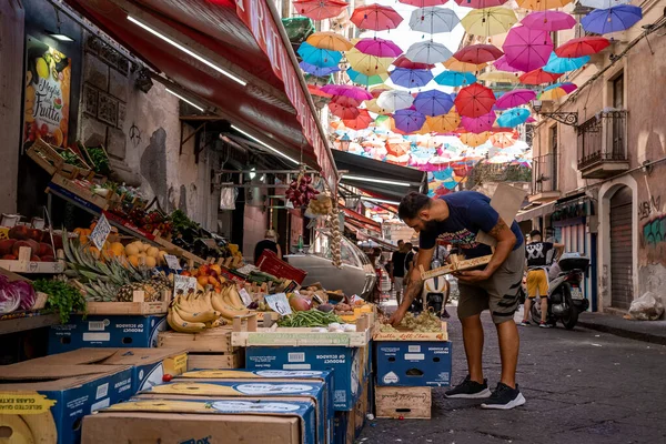 Catalina Sizilien Italien August 2022 Verkäufer Arrangiert Früchte Stand Des — Stockfoto