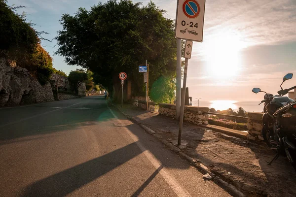 Taormina Sizilien Italien August 2022 Blick Auf Die Sonne Die — Stockfoto