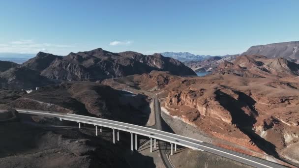 Híres Napfényes Amerikai Sivatagi Autópálya Las Vegas Közelében Arizona Nevada — Stock videók
