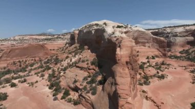 Arizona, ABD 'deki Arches Ulusal Parkı' nın hava görüntüsü. İnanılmaz kaya oluşumu - Dalga. Parya Kanyonu Vermillion Kayalıkları, Coyote Buttes Yaban Hayatı 