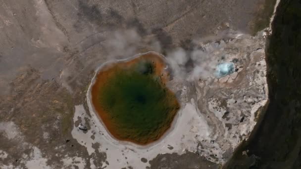 Erupce Gejzírů Castle Gejzíru Yellowstonském Národním Parku Letecký Pohled Nádherné — Stock video