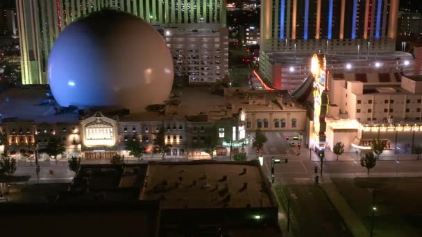 Vista Aérea Vida Nocturna Ciudad Reno Luces Ciudad Casinos Hoteles — Vídeos de Stock