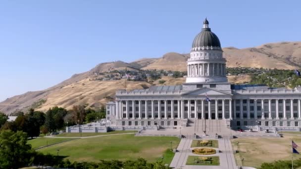美国犹他州盐湖城美丽的国会大厦 盐湖城国会楼4K的空中景观 — 图库视频影像