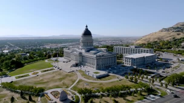 美国犹他州盐湖城美丽的国会大厦 盐湖城国会楼4K的空中景观 — 图库视频影像