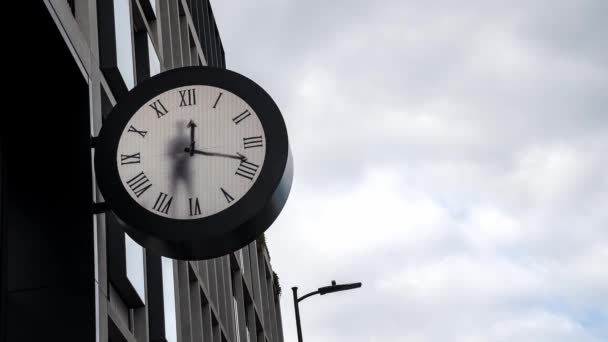 Timelapse Του Ρολογιού Maarten Baas Real Time Στο Σταθμό Paddington — Αρχείο Βίντεο