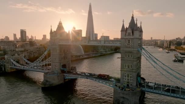 브리지 Southwark 합니다 의중심 런던탑 다리가 보인다 — 비디오