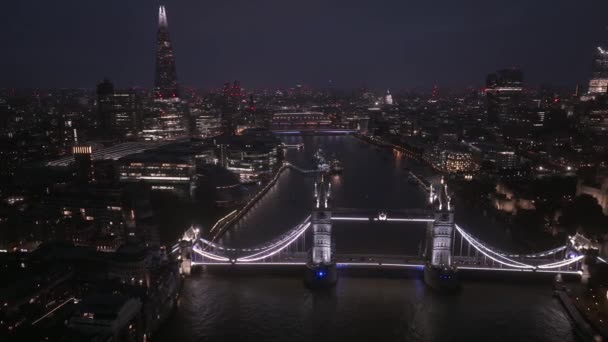 Vista Aérea Iluminado Tower Bridge Horizonte Londres Reino Unido Por — Vídeos de Stock