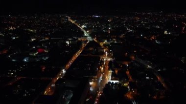 Gece vakti havadan Lviv şehrini çektiler. Ukrayna
