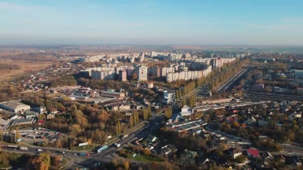 Rivne Ukrayna 'nın sonbahar şehri, Jübile Parkı. Hava görüntüsü — Stok video