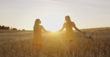 Two hot girls seduce with sexy body