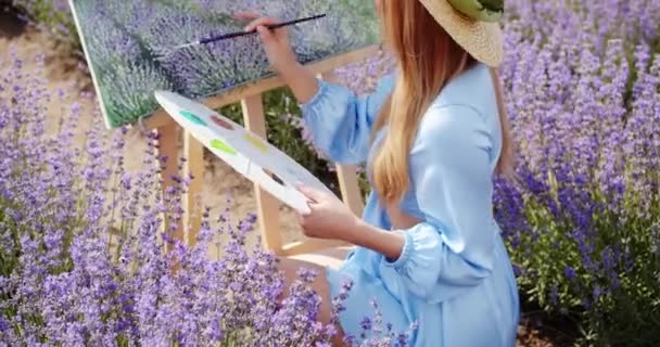 Dziewczyna Artysta Maluje Obraz — Wideo stockowe