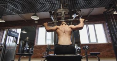 Simülatörlere ağırlık veren profesyonel eğitim.