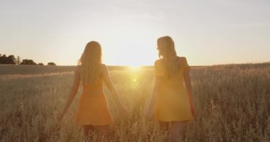 two hot girls seduce with sexy body