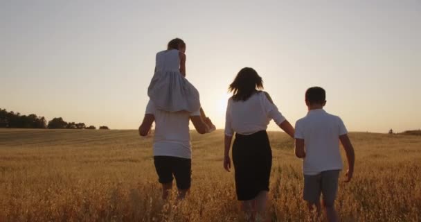 Dad Mom Having Fun Playing Children Nature — Video Stock