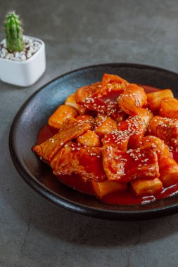 Kore usulü kızarmış pirinç keki, 'Tteokbokki'