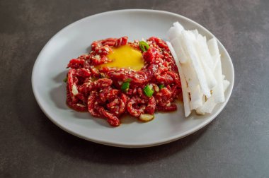 Kore usulü sığır etli tartar 'sogogi yukhoe'
