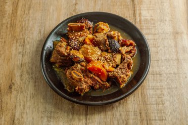 Kore usulü pirzola 'Galbi Jim'