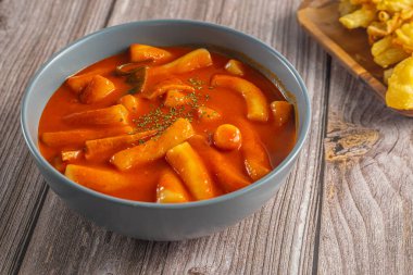 Kore usulü kızarmış pirinç keki, 'Tteokbokki'