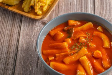 Kore usulü kızarmış pirinç keki, 'Tteokbokki'