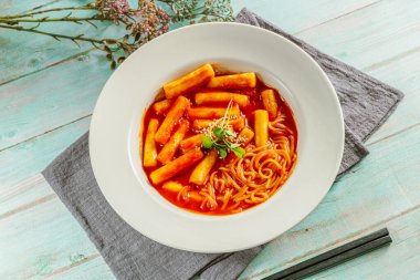 Kore usulü kızarmış pirinç keki, 'Tteokbokki'