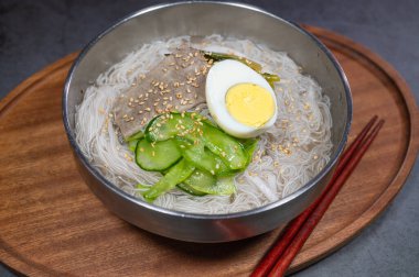 Hamheung usulü soğuk karabuğday eriştesi, Kore yemeği 'Hamheung naengmyeon'