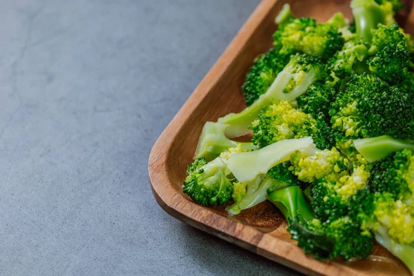 Vegetarisk Mat Broccoli Träplatta — Stockfoto