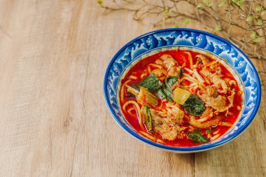 Malatang, Çin baharatlı, uyuşturucu sıcak çorba.