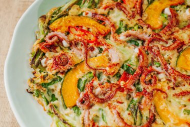 Haemulpajeon, Kore Deniz Ürünleri ve Yeşil Soğanlı Krep