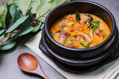 Sundaegukbap, Kore kanlı sosis ve pirinç çorbası.