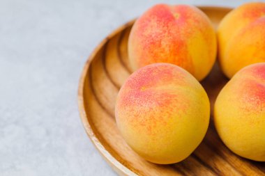 taze ve lezzetli yaz meyvesi şeftalisi