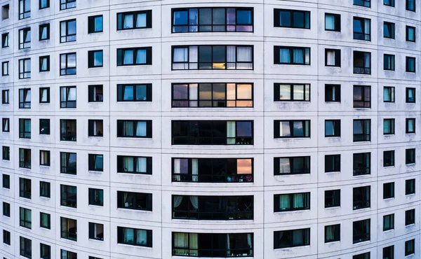 Marco Completo Fondo Inmobiliario Filas Ventanas Colorido Bloque Apartamentos Con — Foto de Stock