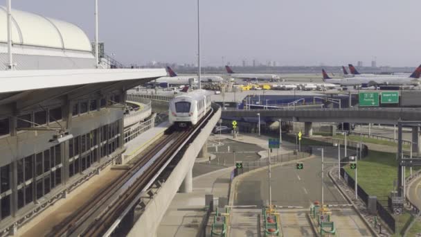 AirTrain JFK w Nowym Jorku — Wideo stockowe