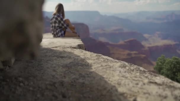 Wandelaars in de Grand Canyon — Stockvideo