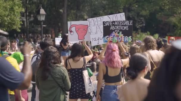 Протест за права женщин в Нью-Йорке, США — стоковое видео