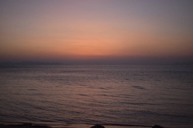 Batan güneşin son ışığı