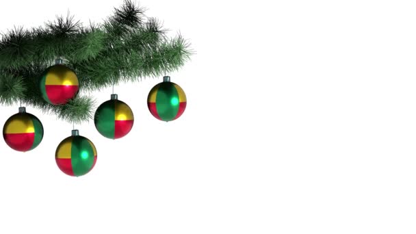 挂满贝宁国旗的圣诞气球 循环动画 4K镜头 内置Alpha信道 — 图库视频影像
